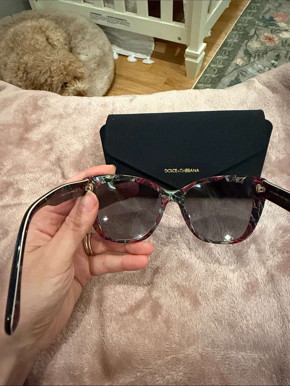Dolce & Gabbana Black Cat-Eye Sunglasses with Tortoiseshell Temples - Picture 2 of 3